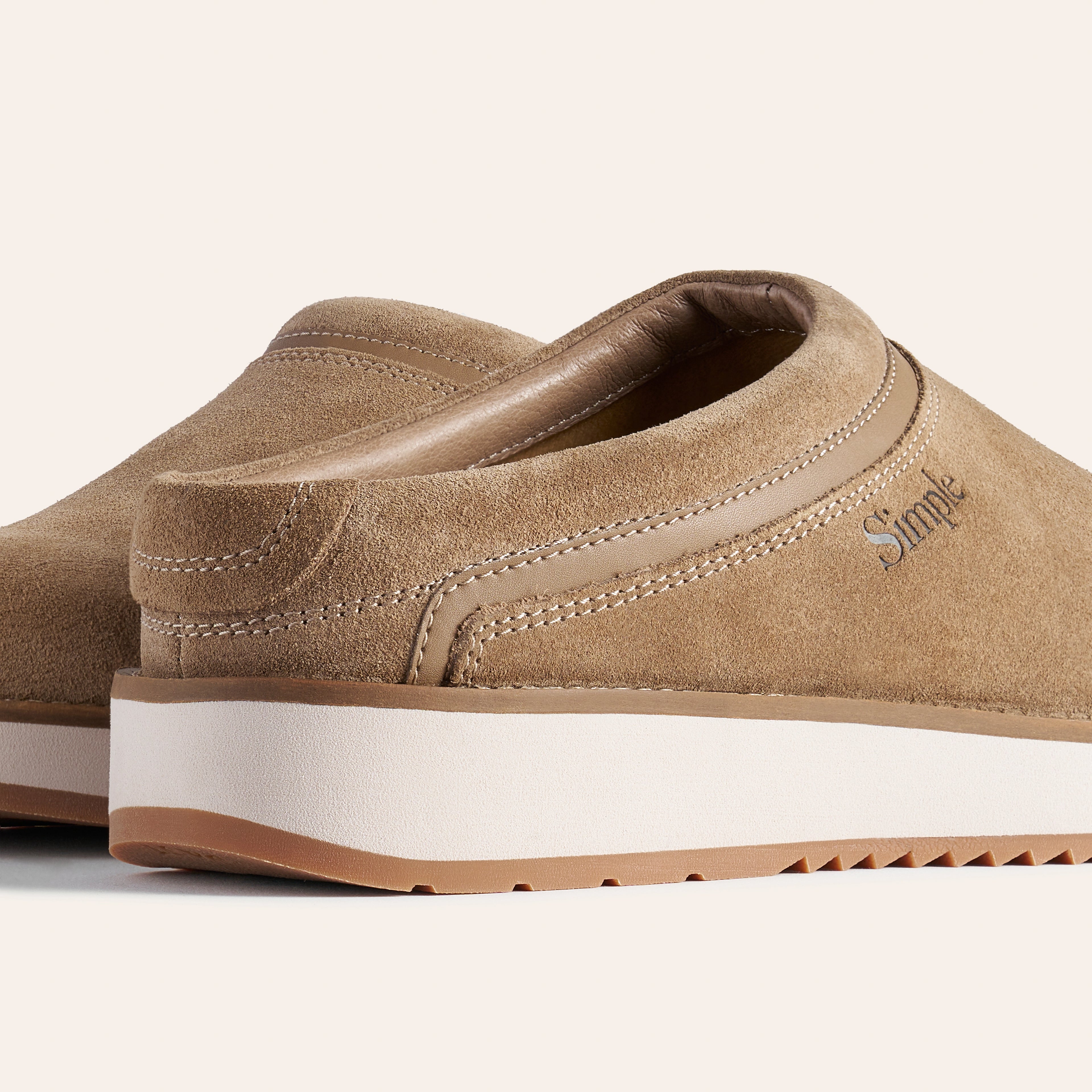 Simple Classic Clog Back Image